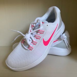 NWOT Nike Lunarlon White Running Sneakers Women’s Size 8.5